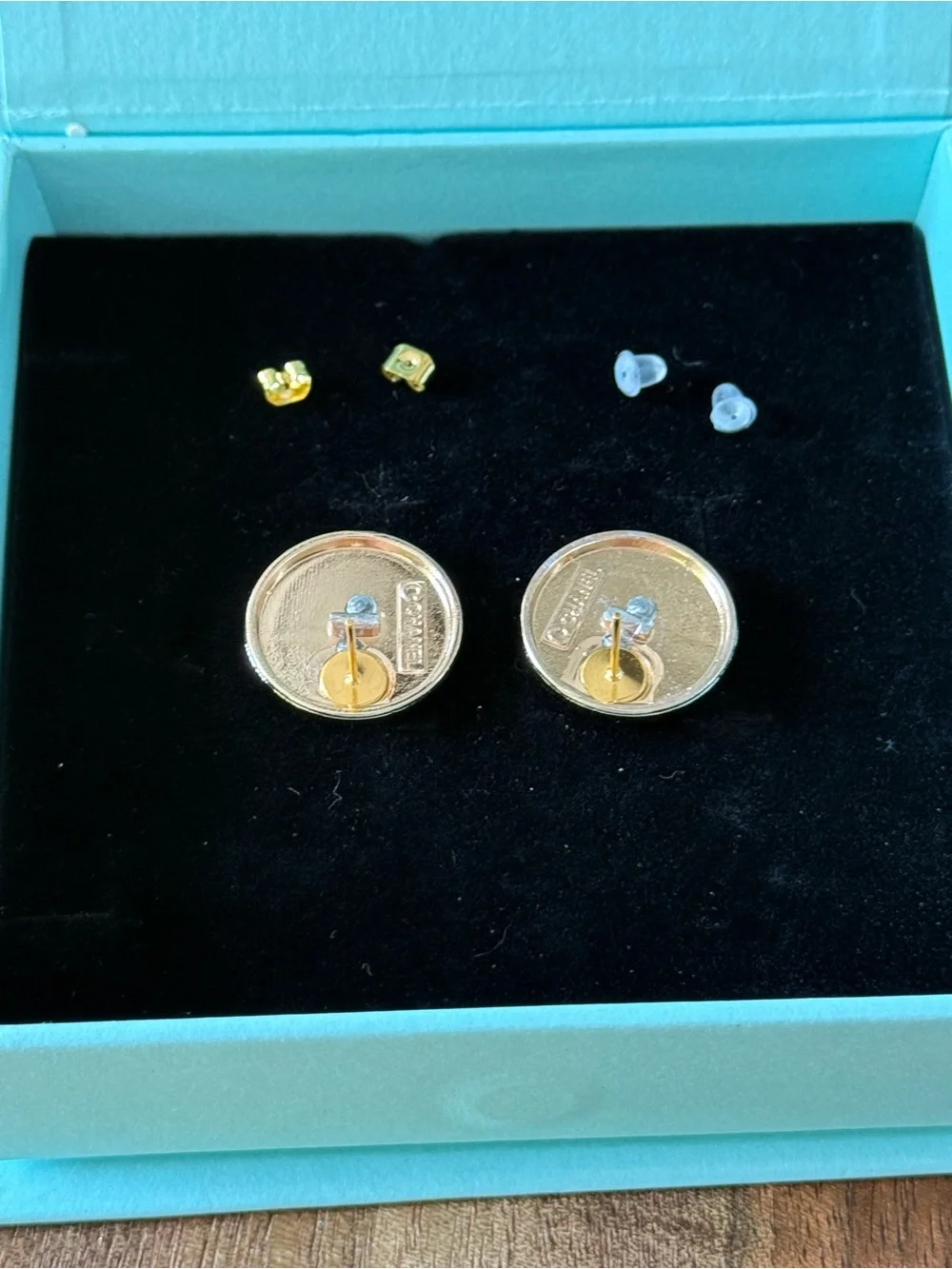 ChaneI Classic Gold Logo Round White Button Earrings - Picture 3 of 5